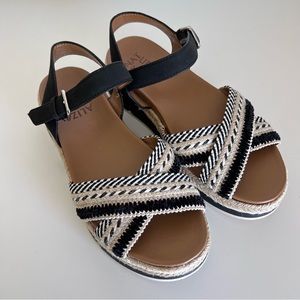 Naturalizer Delaney 2 Sandal Size 6